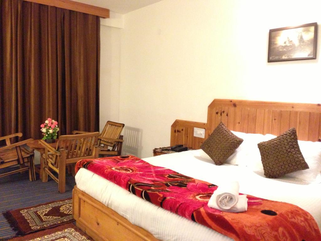 Akash Hills Hotel Манали Экстерьер фото