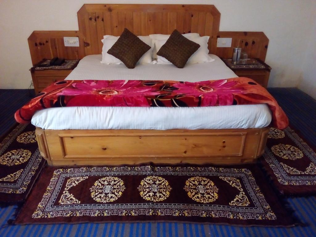 Akash Hills Hotel Манали Экстерьер фото