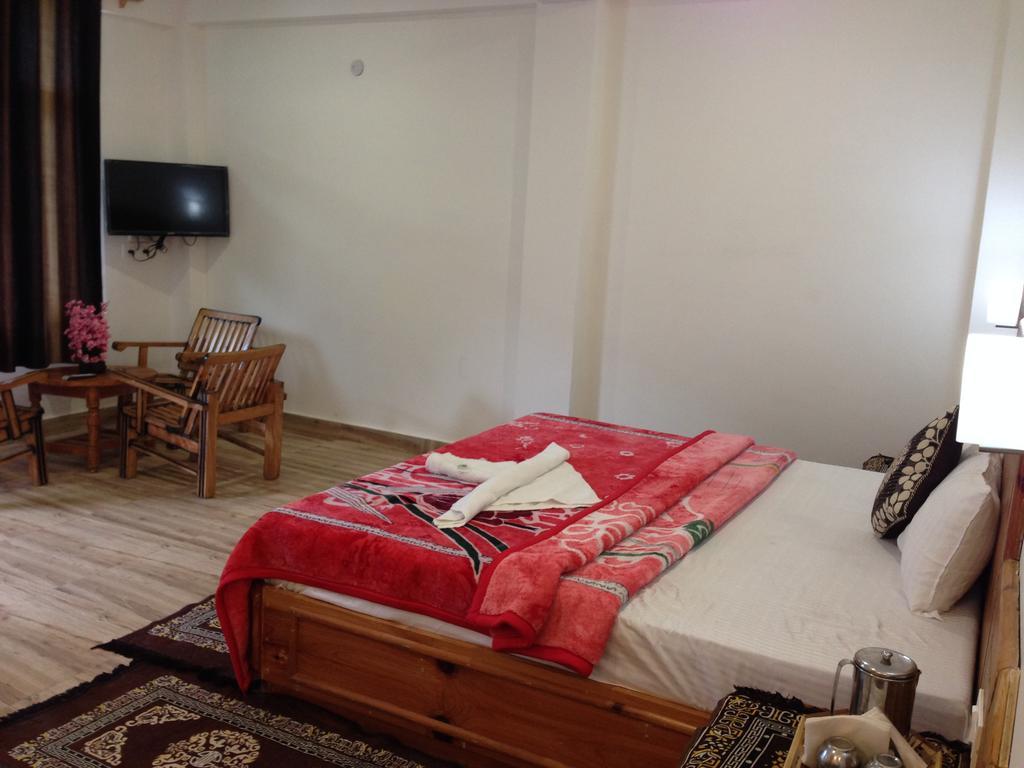 Akash Hills Hotel Манали Экстерьер фото