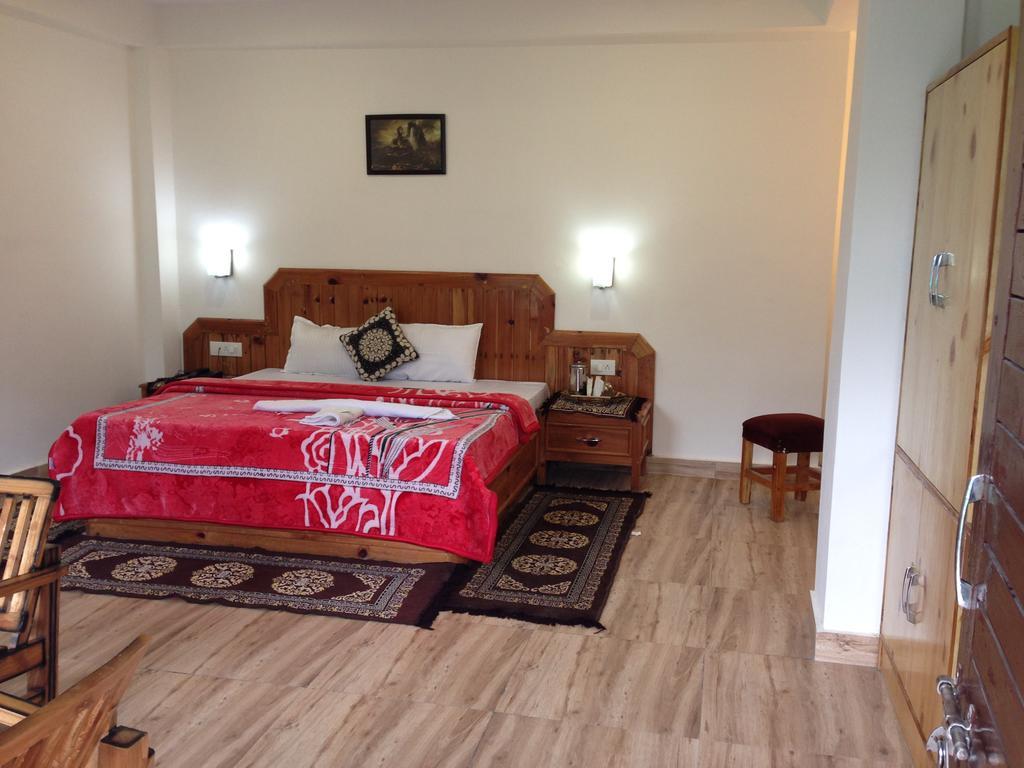Akash Hills Hotel Манали Экстерьер фото