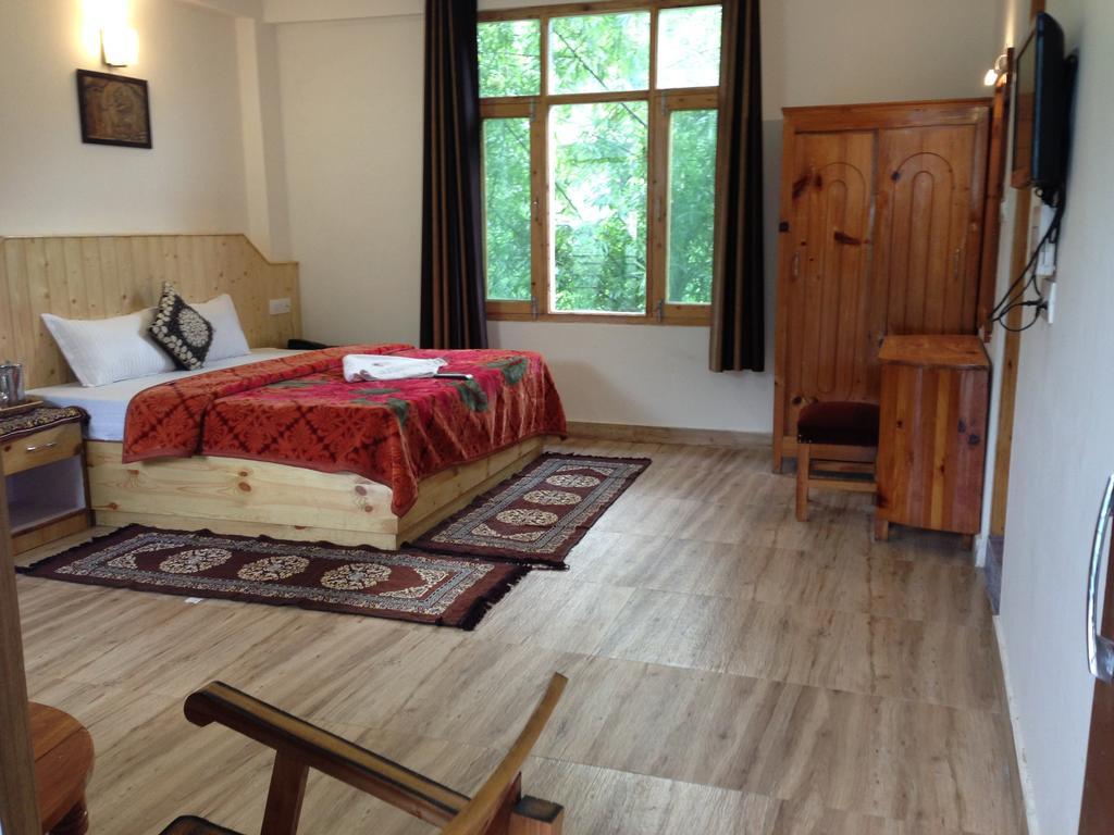 Akash Hills Hotel Манали Экстерьер фото